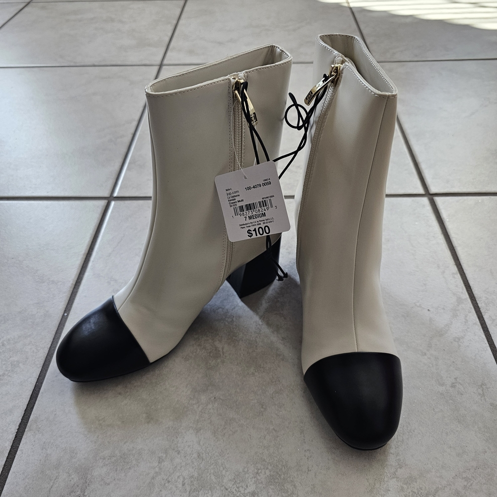 BRAND NEW Liz Claiborne Kendale Block Heel Booties